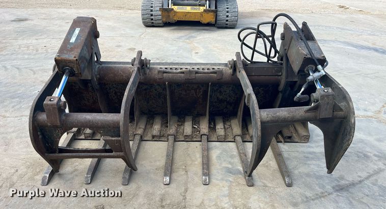 image for item MG9483 79" W skid steer grapple bucket