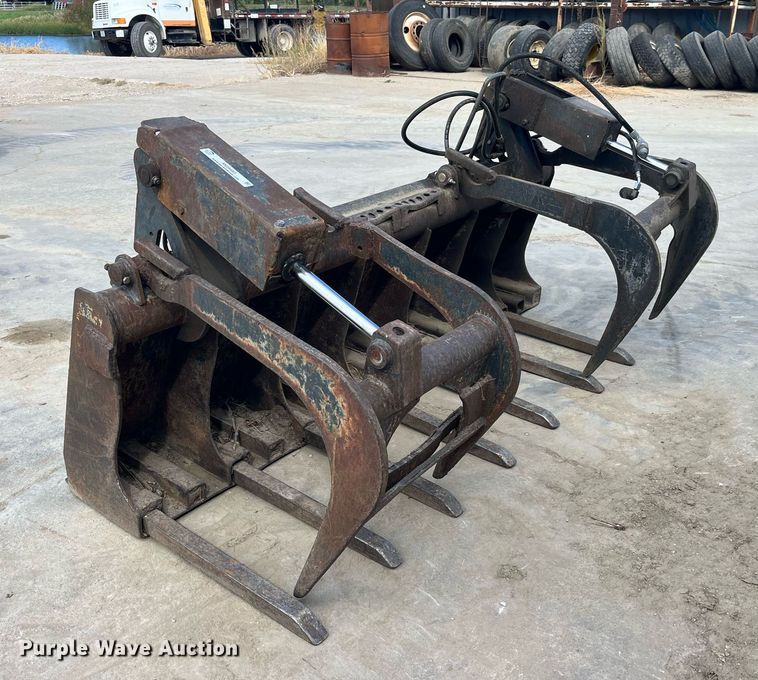 image for item MG9483 79" W skid steer grapple bucket