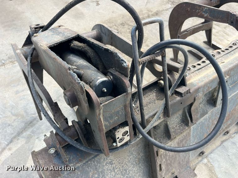 image for item MG9483 79" W skid steer grapple bucket