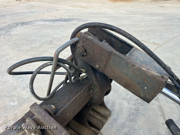 image for item MG9483 79" W skid steer grapple bucket