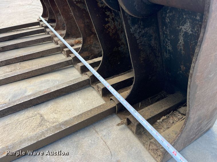 image for item MG9483 79" W skid steer grapple bucket