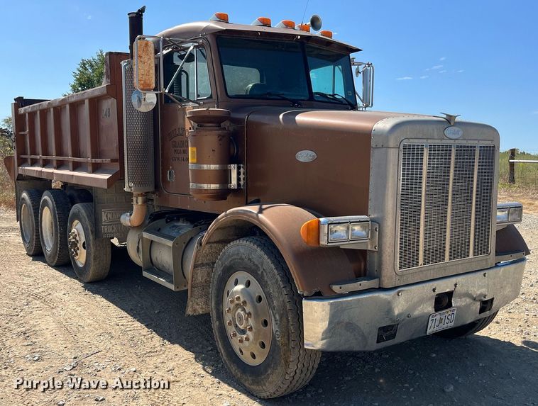 image for item MG9485 1994 Peterbilt 378  dump truck