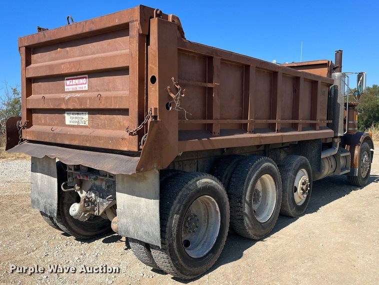 image for item MG9485 1994 Peterbilt 378  dump truck