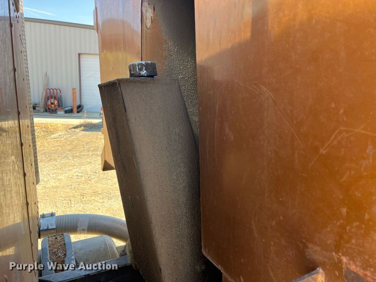 image for item MG9485 1994 Peterbilt 378  dump truck