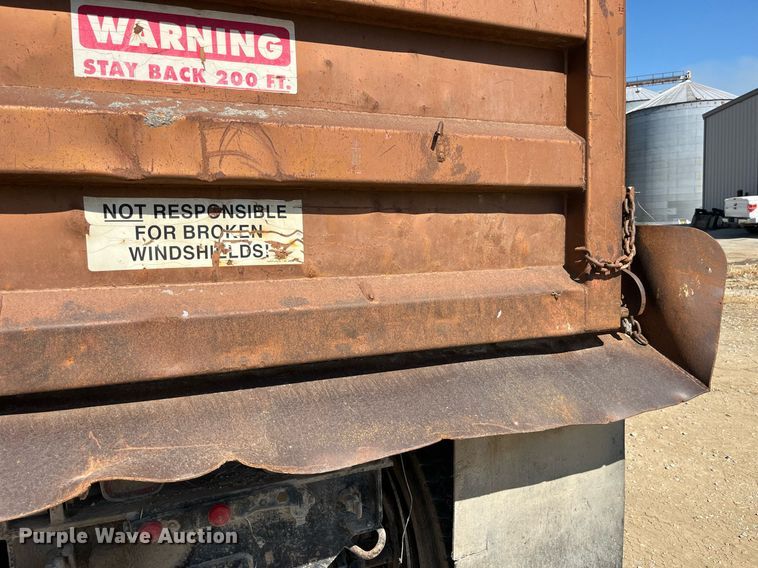 image for item MG9485 1994 Peterbilt 378  dump truck