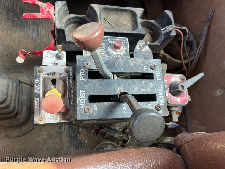 image for item MG9485 1994 Peterbilt 378  dump truck