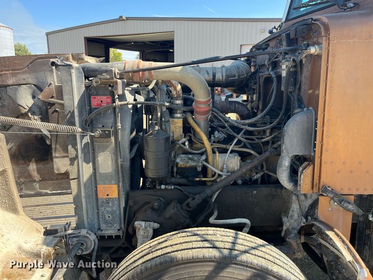 image for item MG9485 1994 Peterbilt 378  dump truck