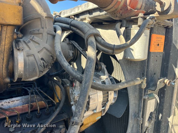 image for item MG9485 1994 Peterbilt 378  dump truck