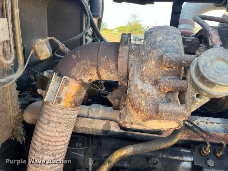 image for item MG9485 1994 Peterbilt 378  dump truck