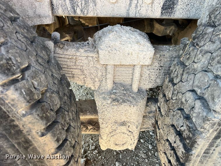 image for item MG9485 1994 Peterbilt 378  dump truck