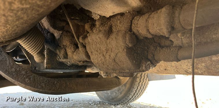 image for item MG9485 1994 Peterbilt 378  dump truck