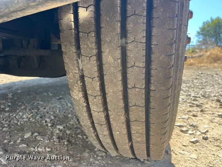 image for item MG9485 1994 Peterbilt 378  dump truck