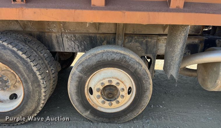 image for item MG9485 1994 Peterbilt 378  dump truck