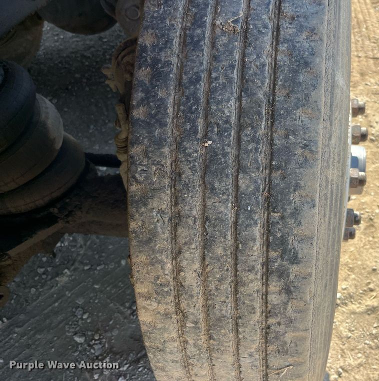 image for item MG9485 1994 Peterbilt 378  dump truck