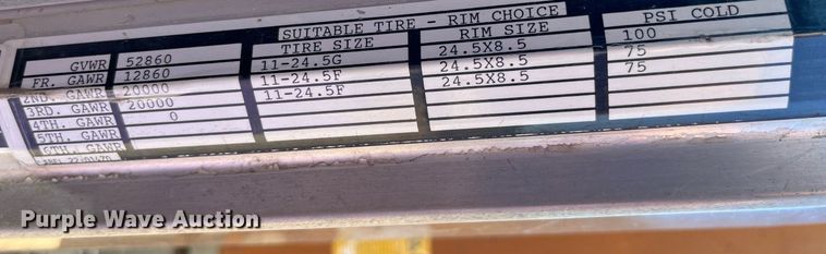 image for item MG9485 1994 Peterbilt 378  dump truck