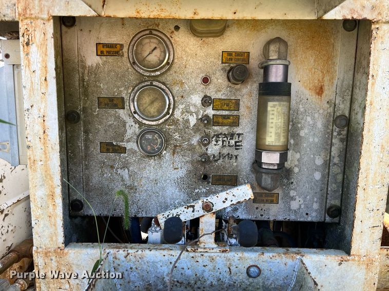 image for item MG9486 1988 GMC  utility / service truck