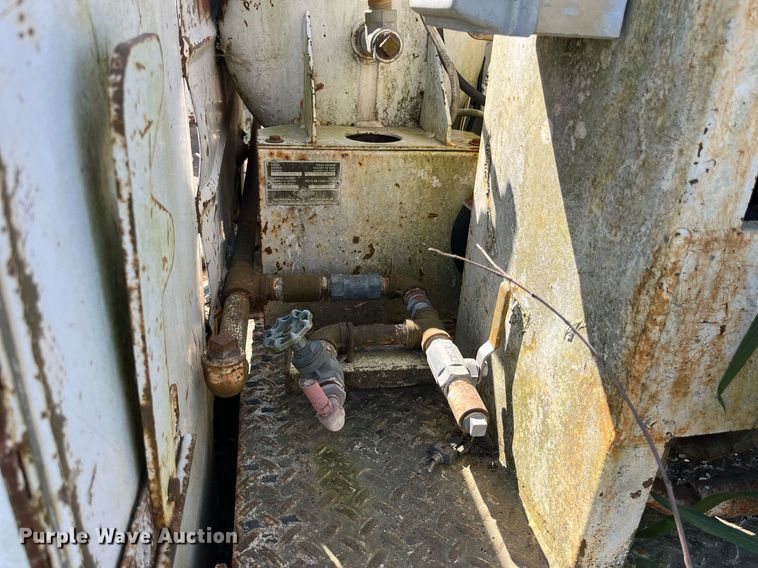 image for item MG9486 1988 GMC  utility / service truck