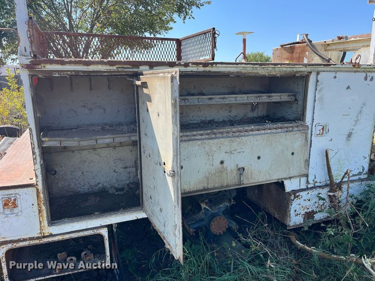 image for item MG9486 1988 GMC  utility / service truck