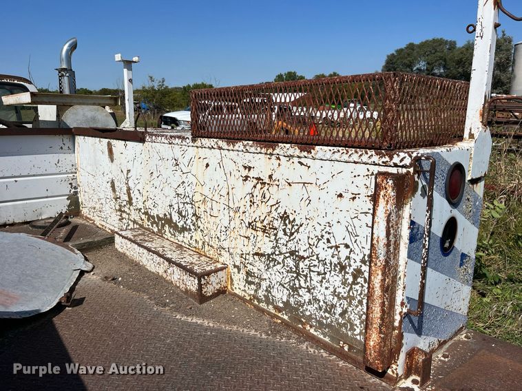 image for item MG9486 1988 GMC  utility / service truck