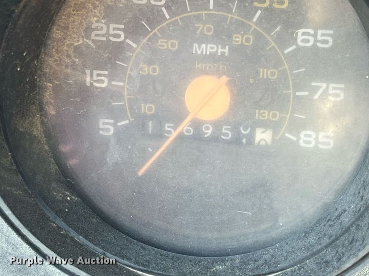 image for item MG9486 1988 GMC  utility / service truck