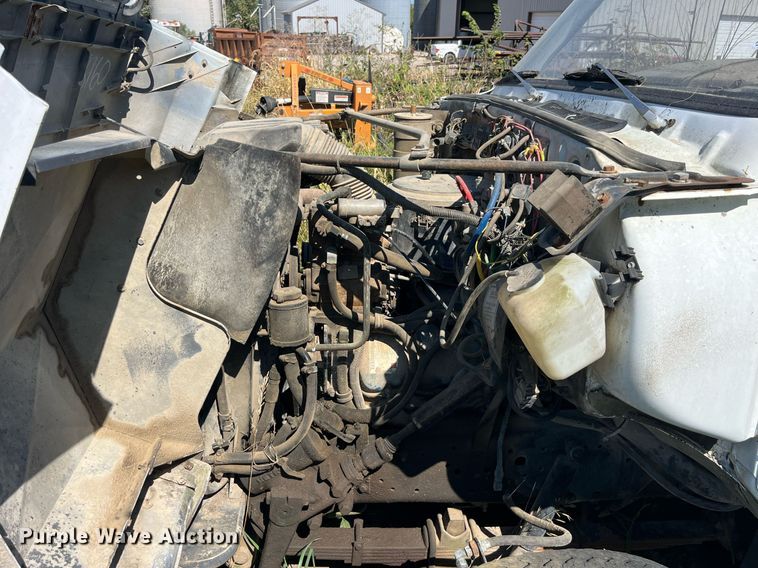 image for item MG9486 1988 GMC  utility / service truck