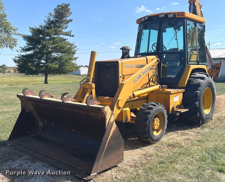 image for item MG9506 1991 John Deere 410D  backhoe