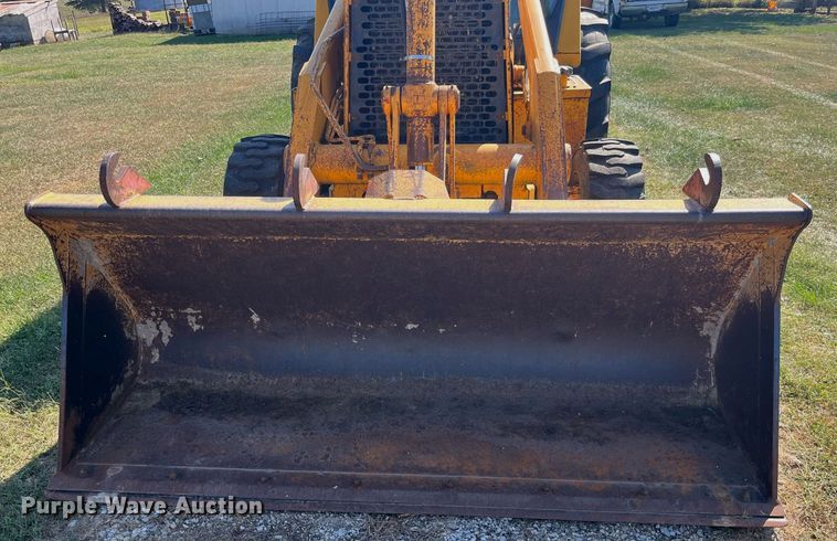 image for item MG9506 1991 John Deere 410D  backhoe