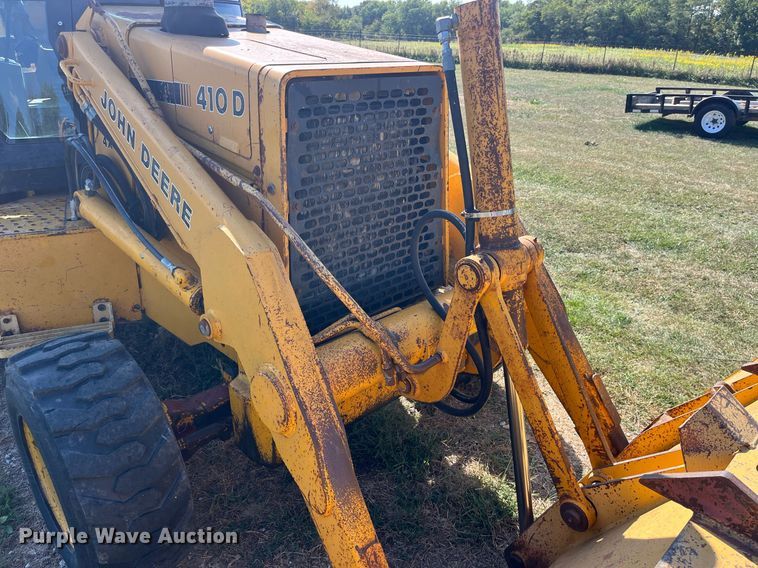 image for item MG9506 1991 John Deere 410D  backhoe