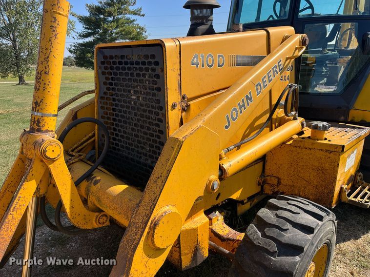 image for item MG9506 1991 John Deere 410D  backhoe
