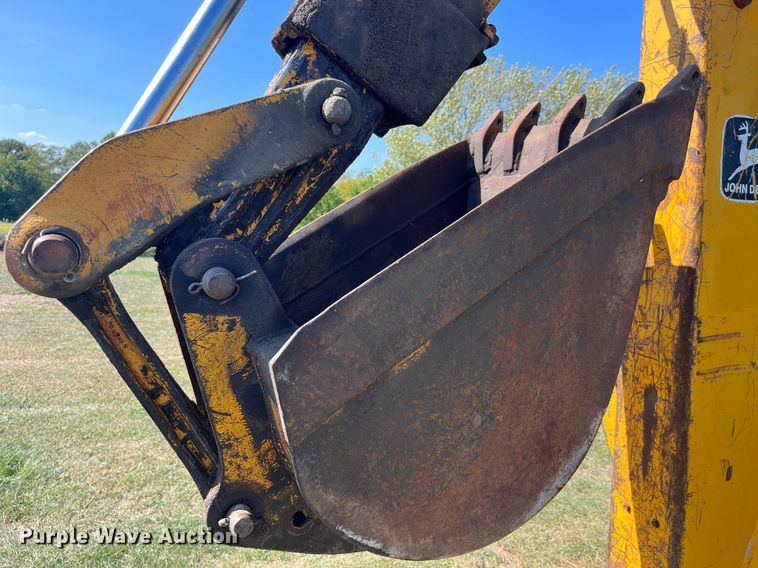 image for item MG9506 1991 John Deere 410D  backhoe