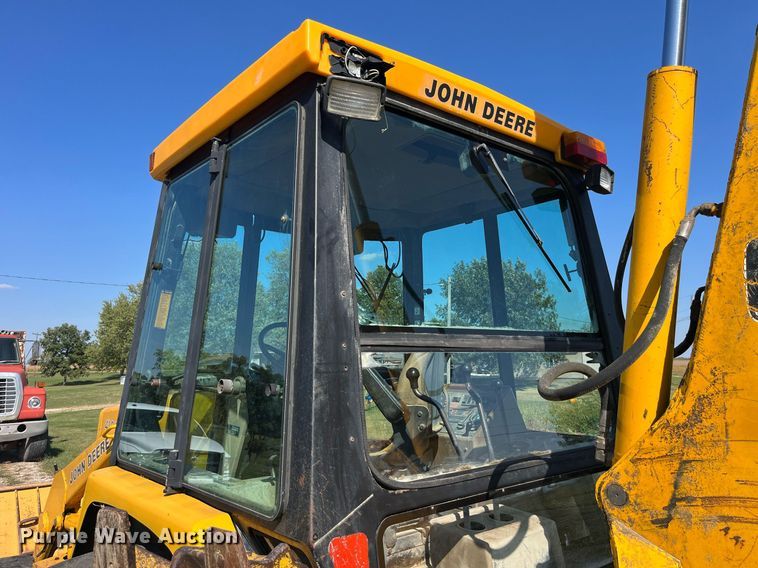 image for item MG9506 1991 John Deere 410D  backhoe