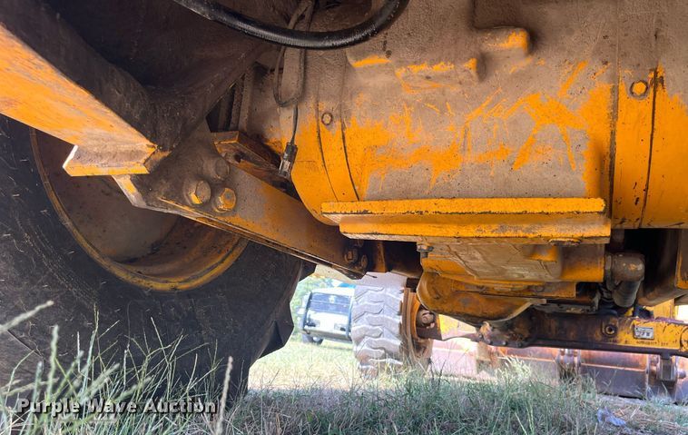 image for item MG9506 1991 John Deere 410D  backhoe