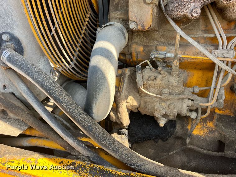 image for item MG9506 1991 John Deere 410D  backhoe