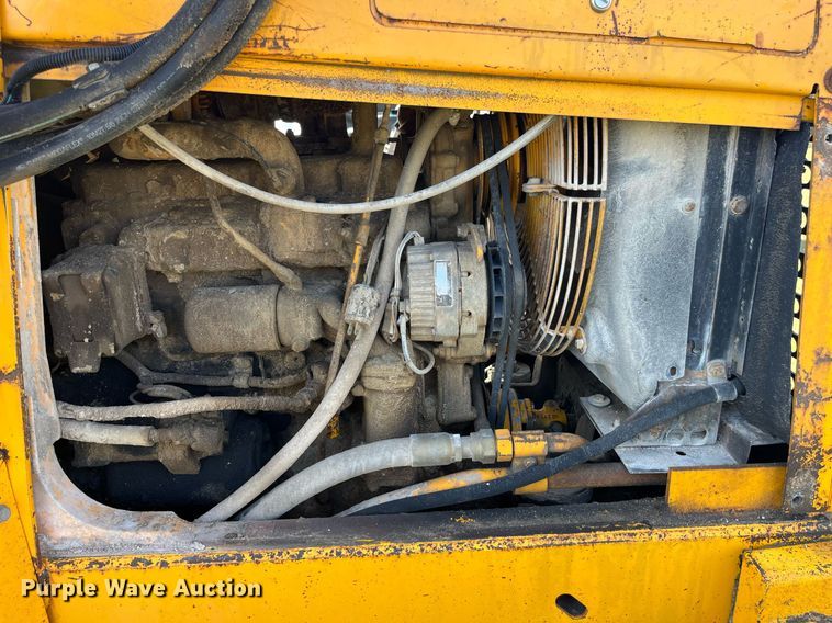 image for item MG9506 1991 John Deere 410D  backhoe