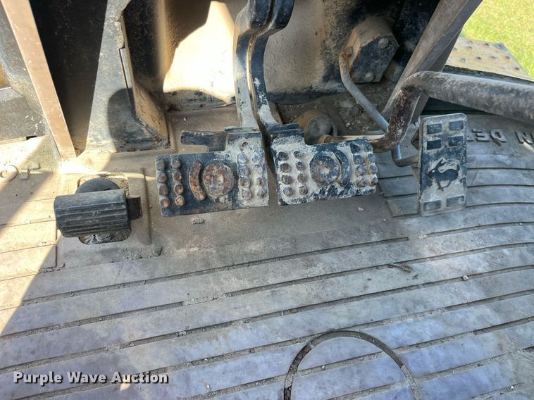 image for item MG9506 1991 John Deere 410D  backhoe