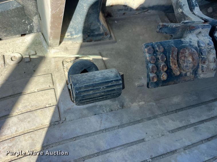 image for item MG9506 1991 John Deere 410D  backhoe