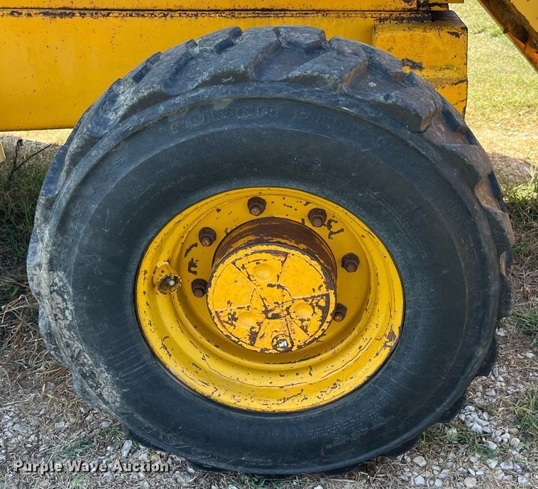 image for item MG9506 1991 John Deere 410D  backhoe