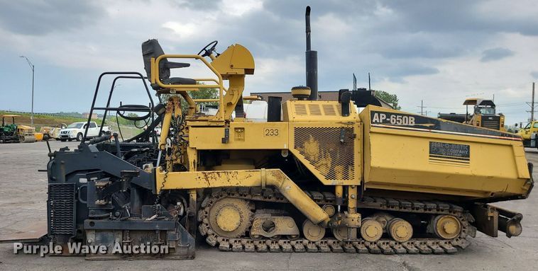 image for item MG9744 2004 Caterpillar AP650B  screed