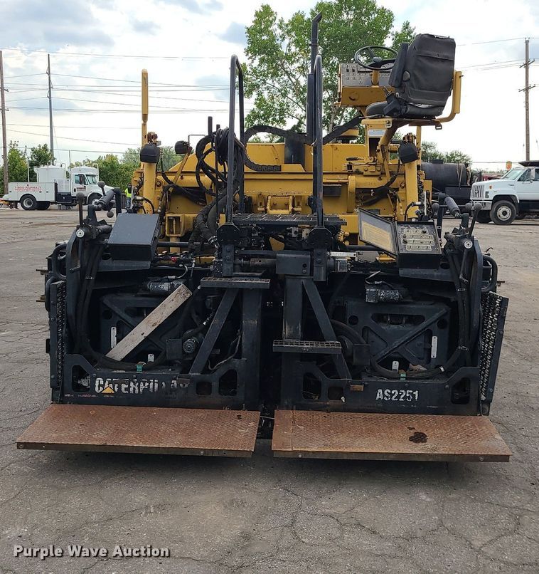 image for item MG9744 2004 Caterpillar AP650B  screed