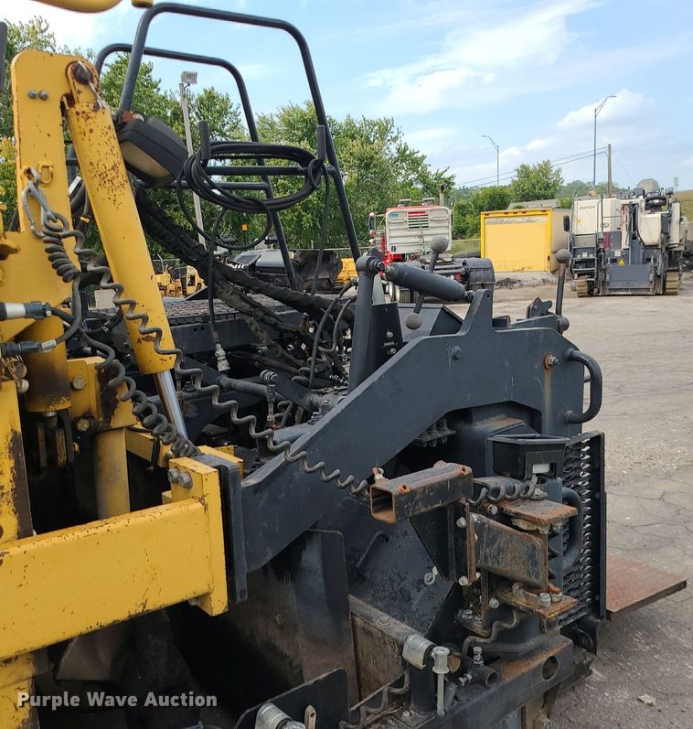 image for item MG9744 2004 Caterpillar AP650B  screed