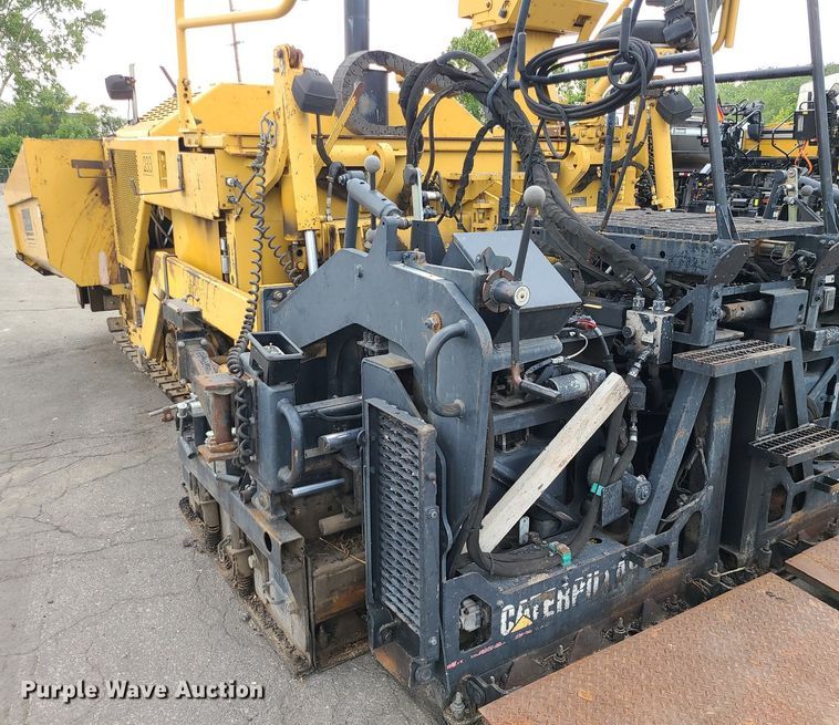 image for item MG9744 2004 Caterpillar AP650B  screed