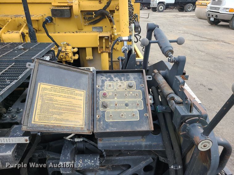 image for item MG9744 2004 Caterpillar AP650B  screed