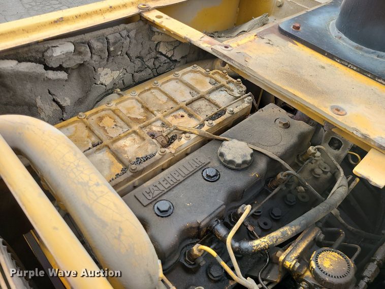 image for item MG9744 2004 Caterpillar AP650B  screed