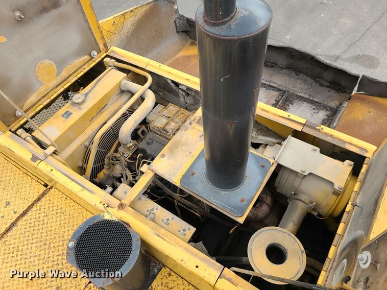 image for item MG9744 2004 Caterpillar AP650B  screed