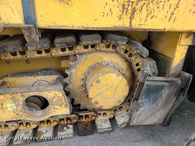 image for item MG9744 2004 Caterpillar AP650B  screed