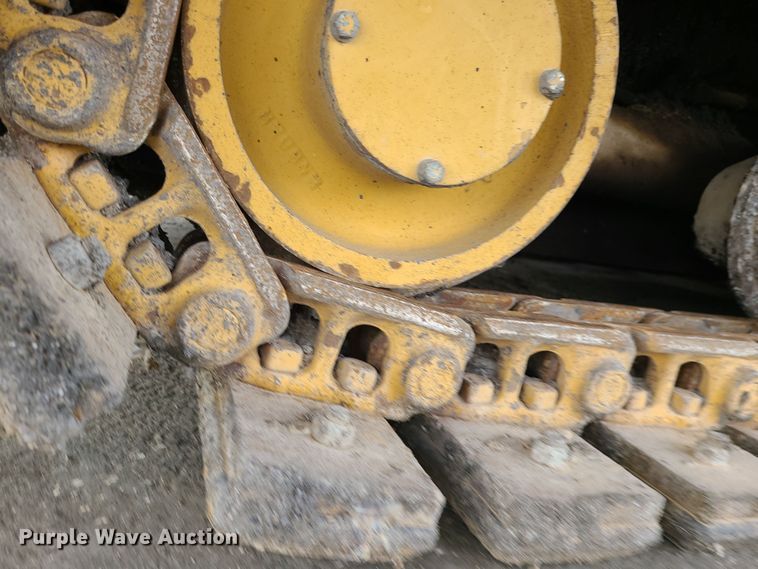 image for item MG9744 2004 Caterpillar AP650B  screed