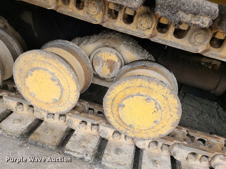 image for item MG9744 2004 Caterpillar AP650B  screed