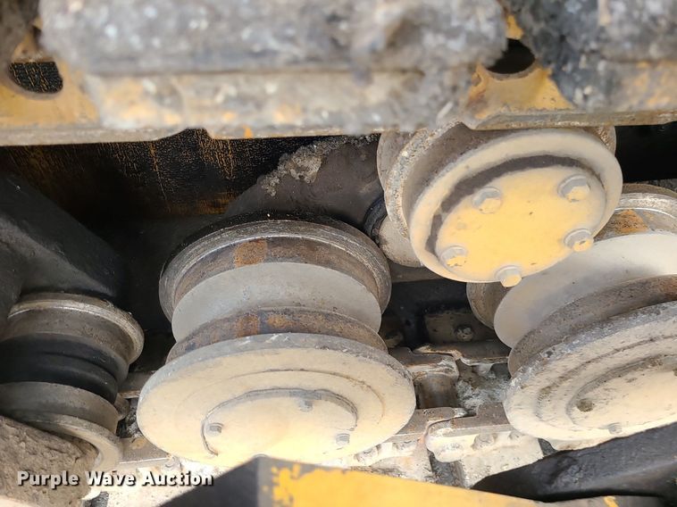 image for item MG9744 2004 Caterpillar AP650B  screed