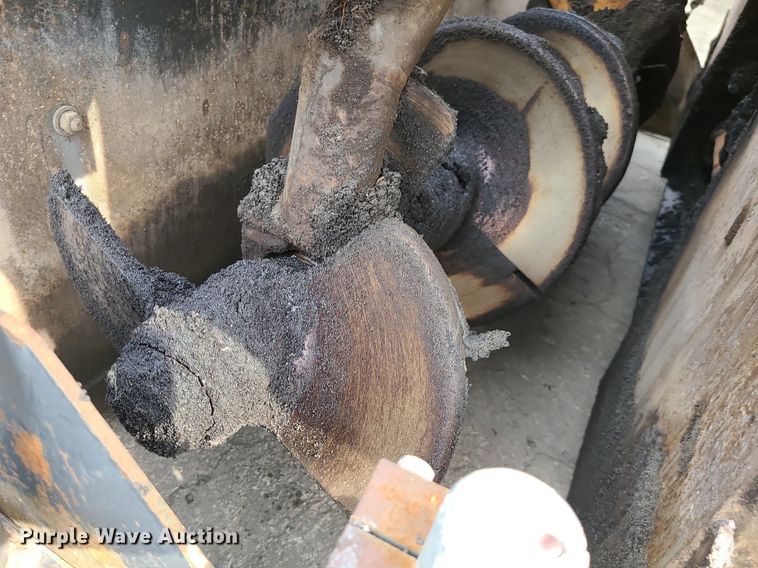 image for item MG9744 2004 Caterpillar AP650B  screed