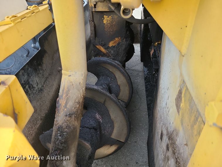 image for item MG9744 2004 Caterpillar AP650B  screed